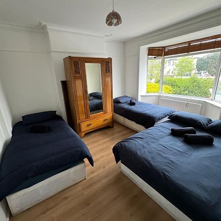 Big Family Room In Room At 2 Iveragh Rd-4 Dublino Esterno foto